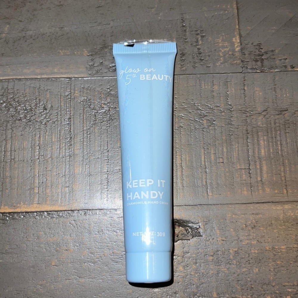 5/$25 glow on 5th Beauty‎ Keep It Handy Chamomile Hand Cream NEW